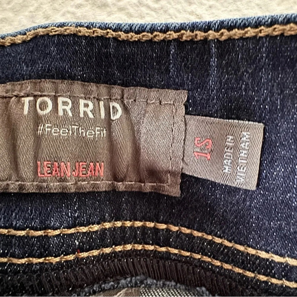 Torrid Mid Rise Lean Jean Pull On Super Soft Cozycore 1S 1X Casual Y2K - Picture 5 of 11